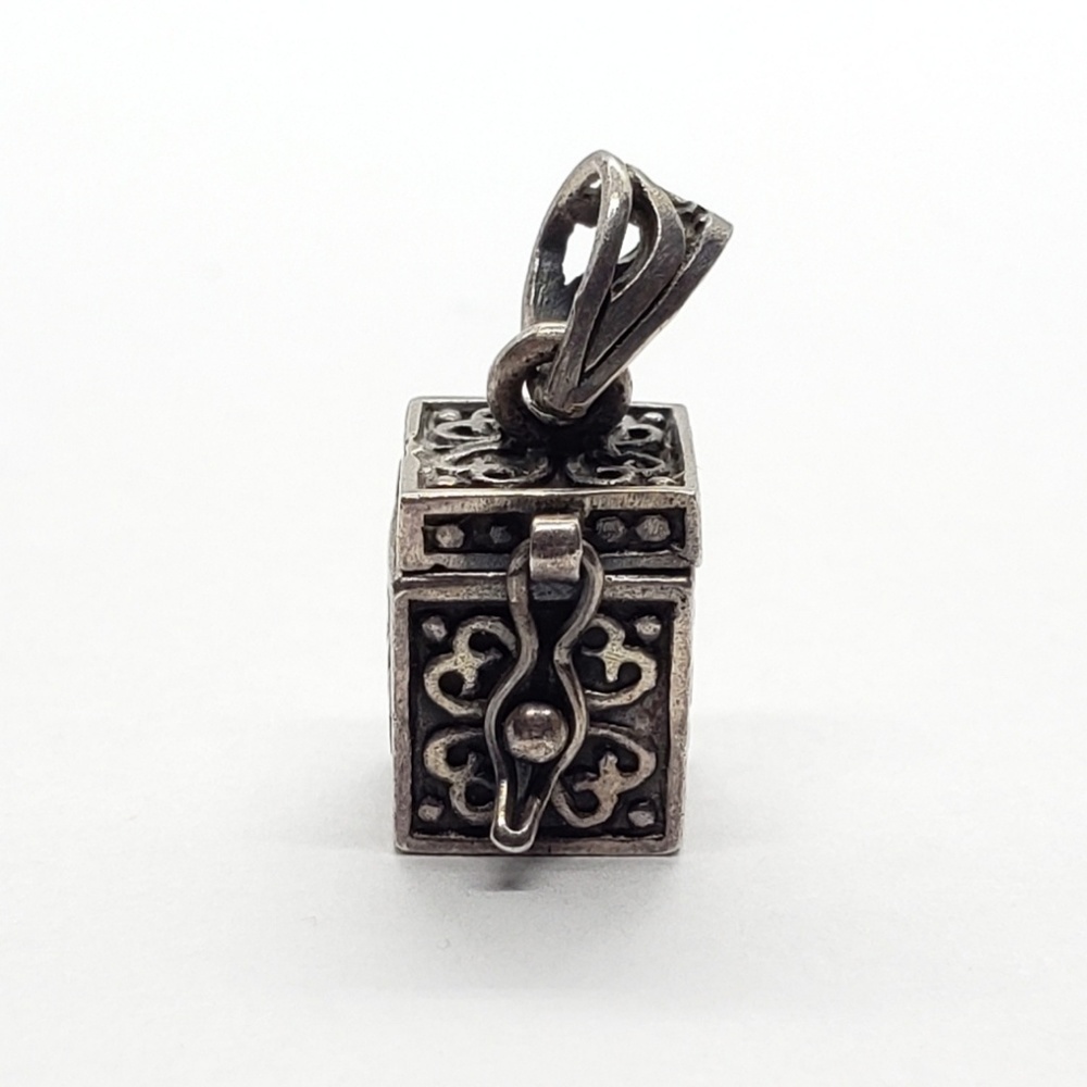 925 Silver Mechanical Lid Prayer Box Pendant